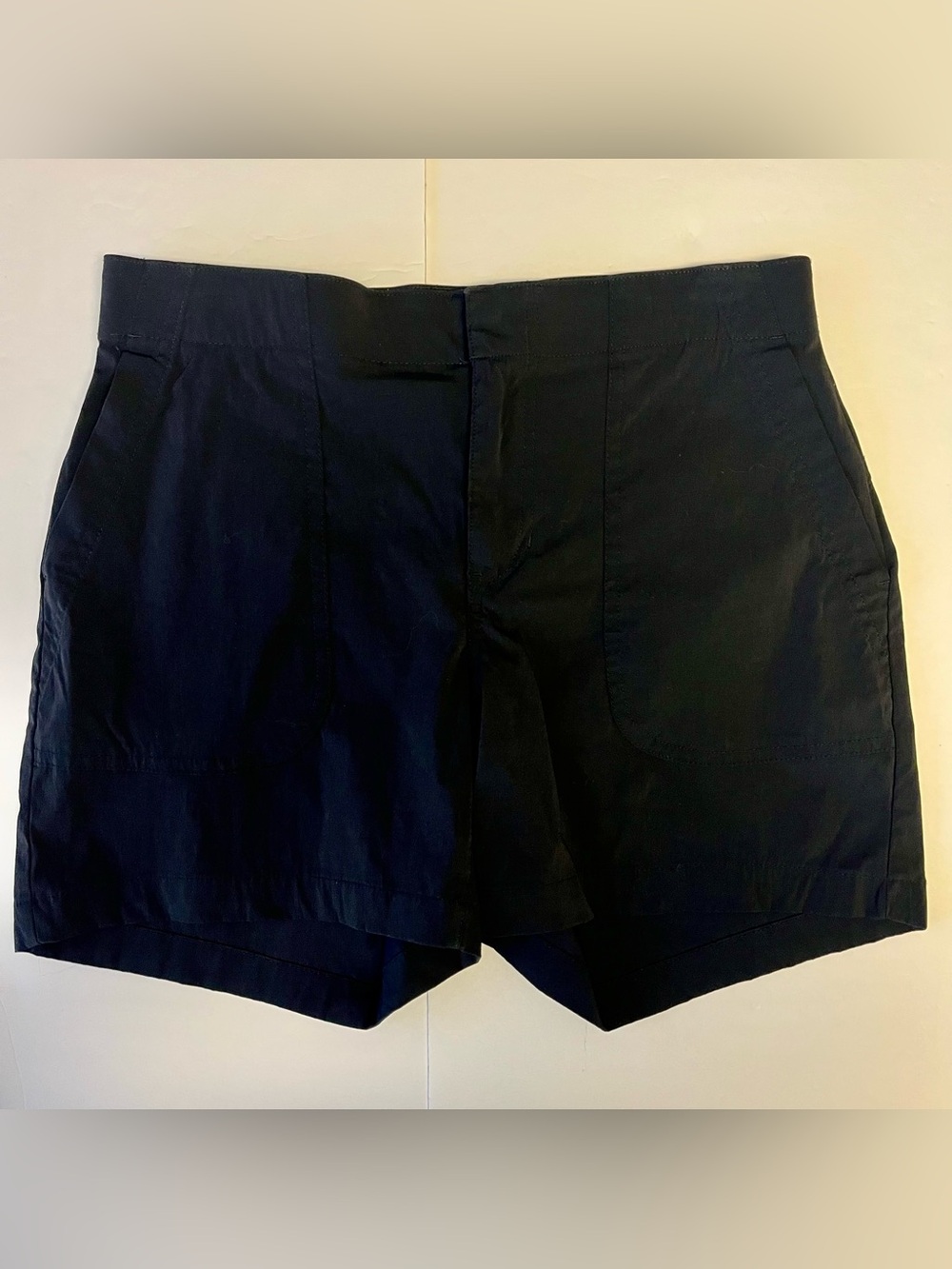 Eddie Bauer Women's Flat Front Stretch Performance Hiking Shorts Size 4 Black